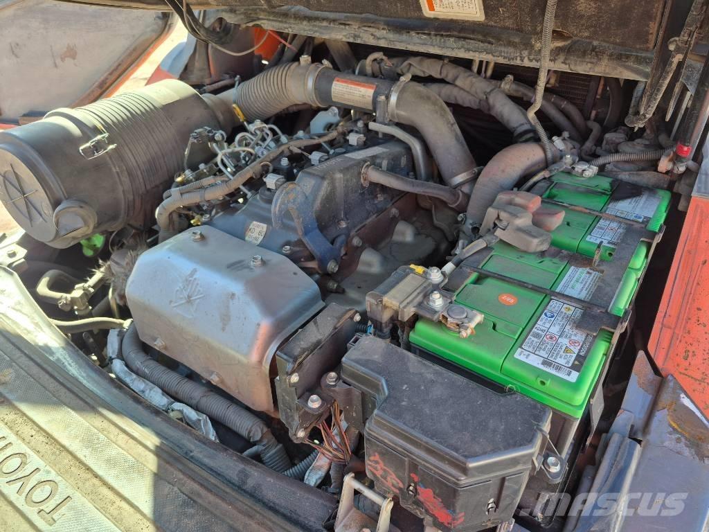 Toyota 8 FD 40 U Diger