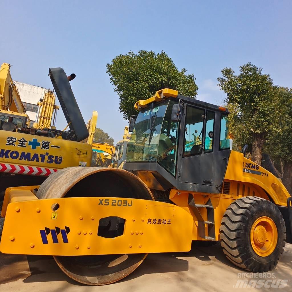 XCMG XS 202J Tek tamburlu silindirler