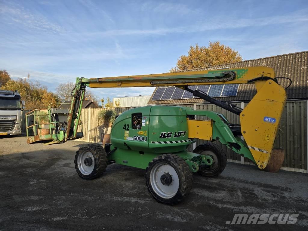 JLG 600 AJ Körüklü personel platformları