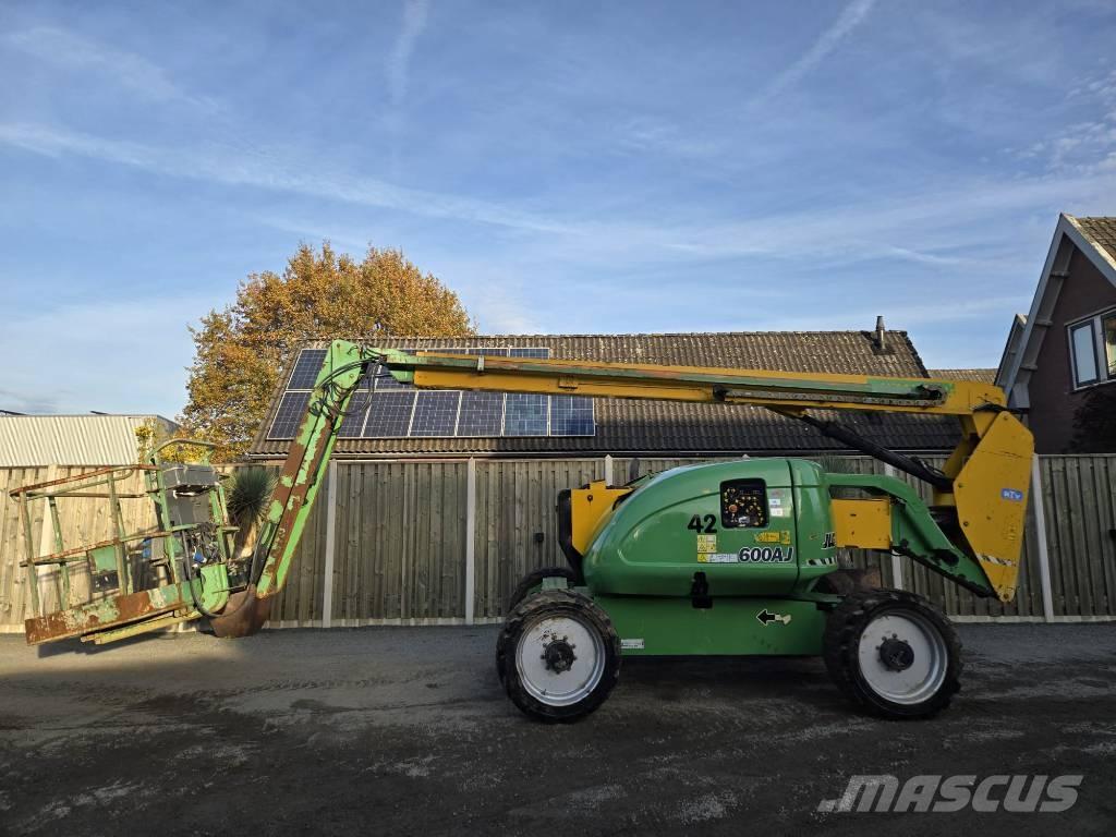 JLG 600 AJ Körüklü personel platformları