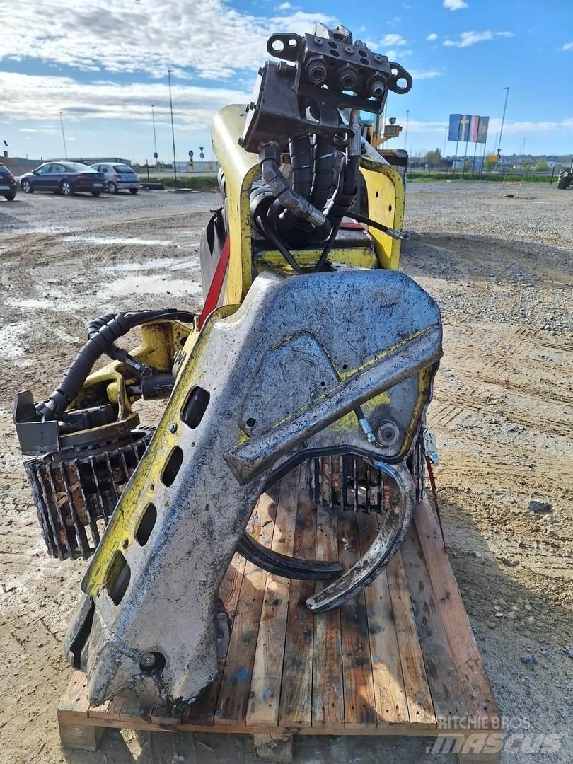 John Deere H270 Agaç kesme robotlari