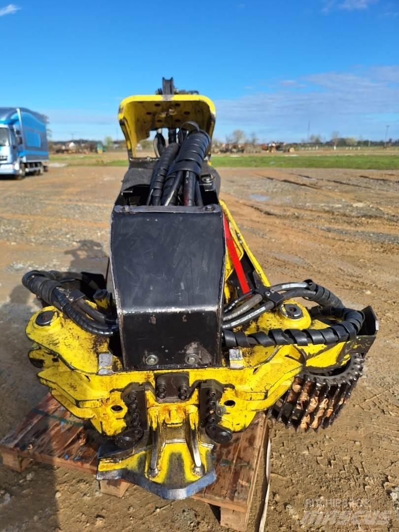 John Deere H270 Agaç kesme robotlari