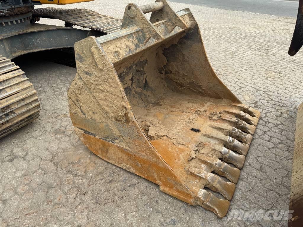 Liebherr R 926 LC Paletli ekskavatörler