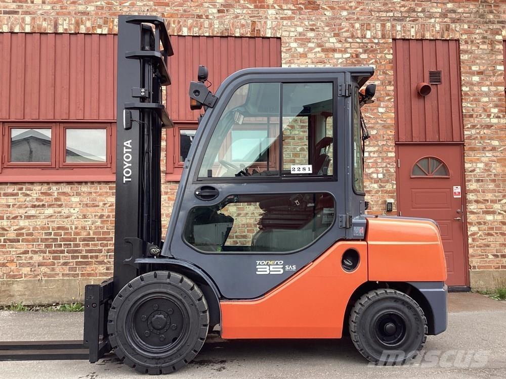 Toyota 8FDJF35 Dizel forkliftler