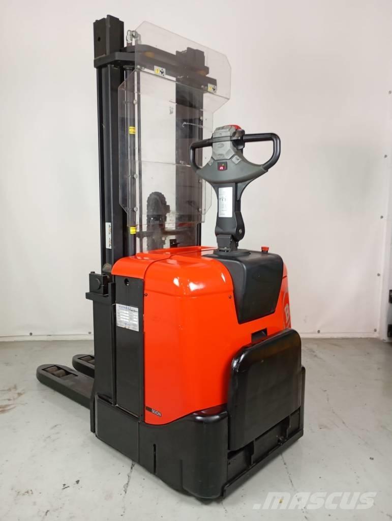 BT SPE 125 Akülü depo ekipmanları