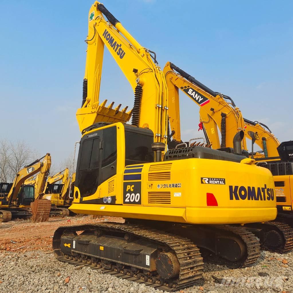 Komatsu PC200-8 Paletli ekskavatörler