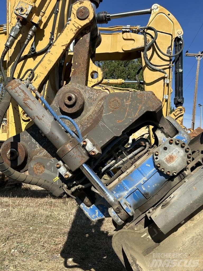 CAT 323 EL Paletli ekskavatörler
