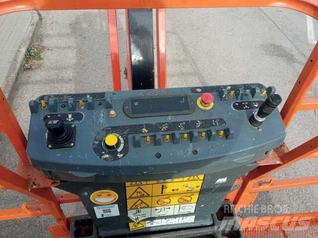 JLG 800 AJ Körüklü personel platformları