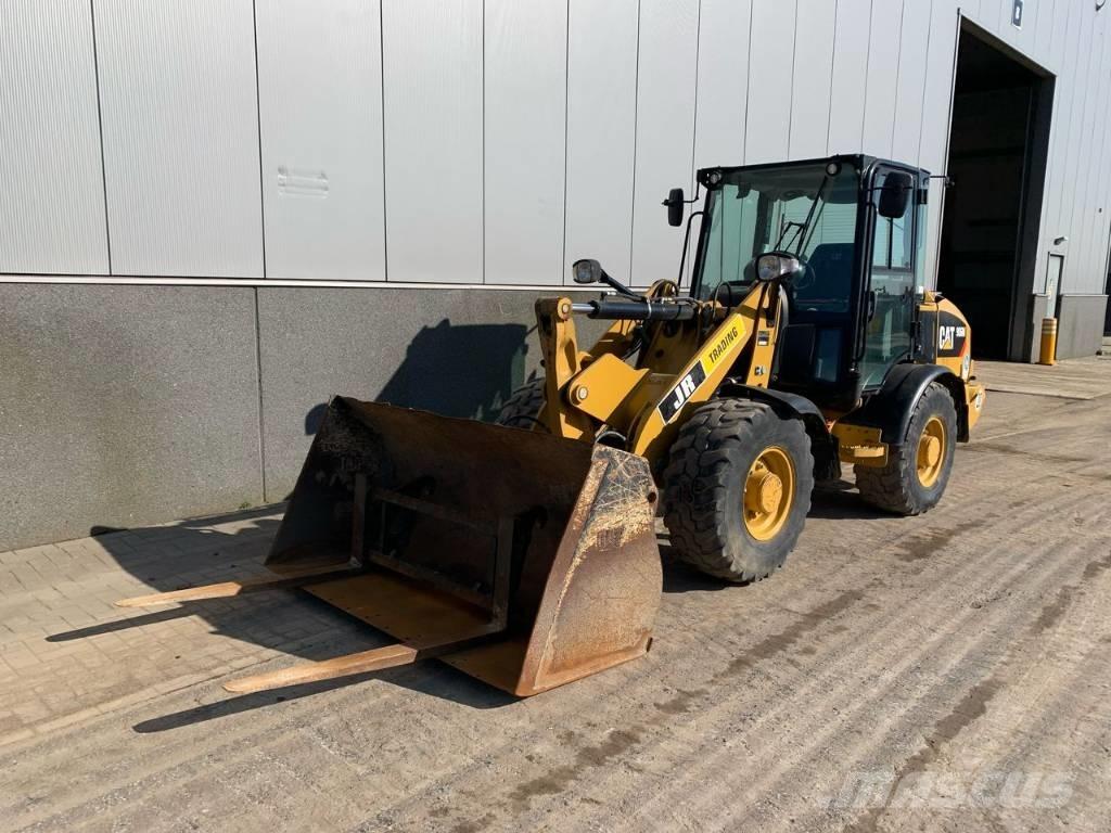 CAT 906 Tekerlekli yükleyiciler