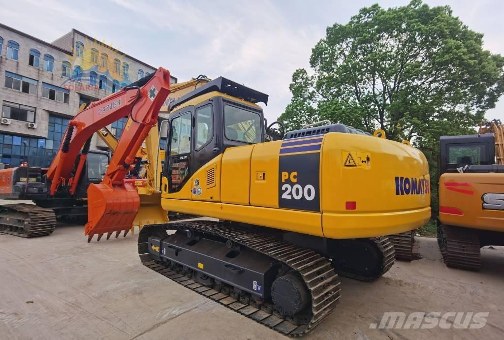 Komatsu PC 200-8 Paletli ekskavatörler