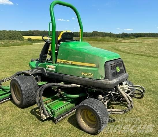 John Deere 8900A Mobil çim biçme makineleri