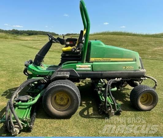 John Deere 8900A Mobil çim biçme makineleri