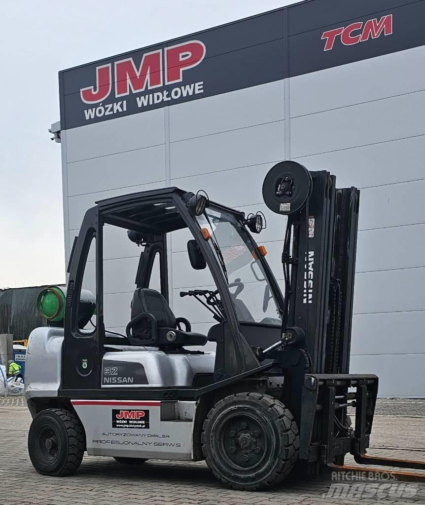Nissan UG1D2A32LQ LPG'li forkliftler