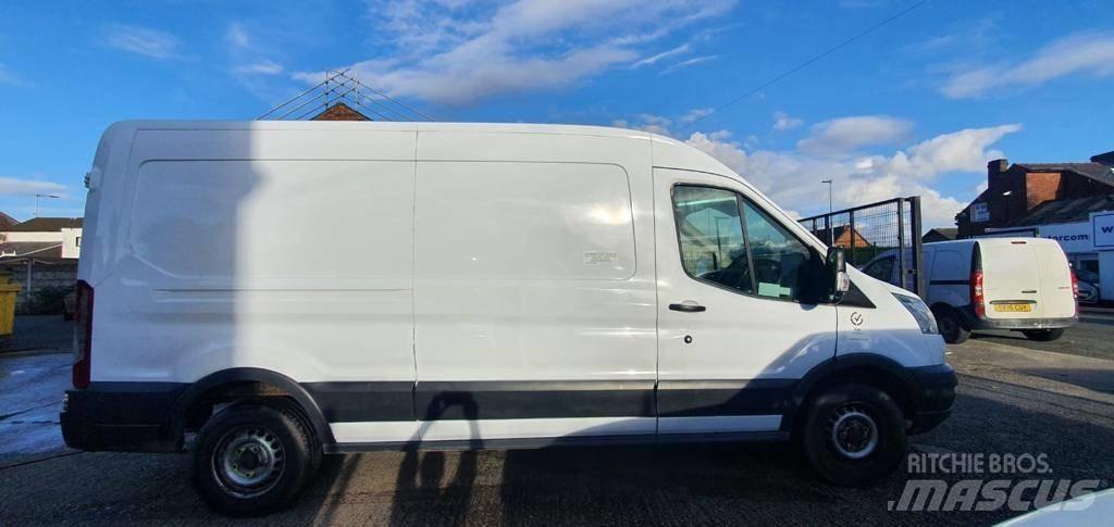 Ford Transit 350 Panel vanlar