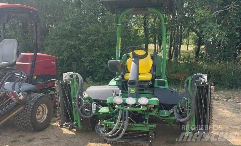 John Deere 7700A Fairway çim biçme makineleri