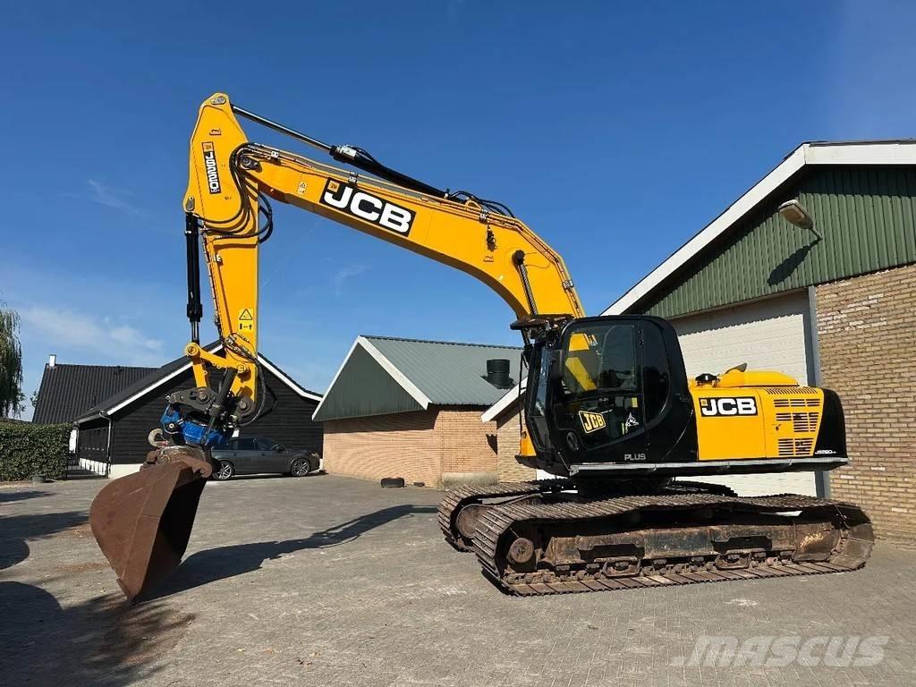 JCB JS220LC plus Paletli ekskavatörler