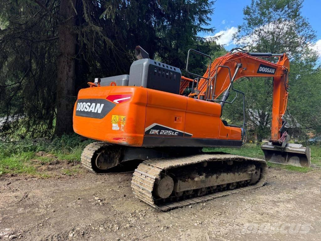 Doosan DX 225 LC-7 Paletli ekskavatörler
