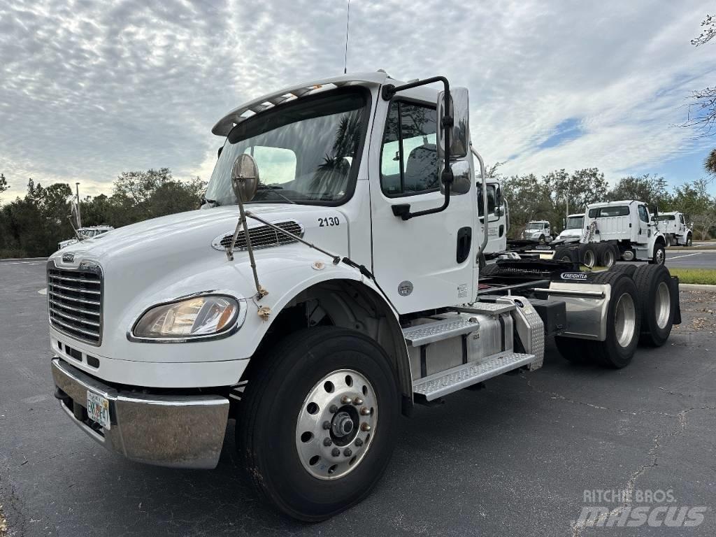 Freightliner M2 İçecek kamyonları