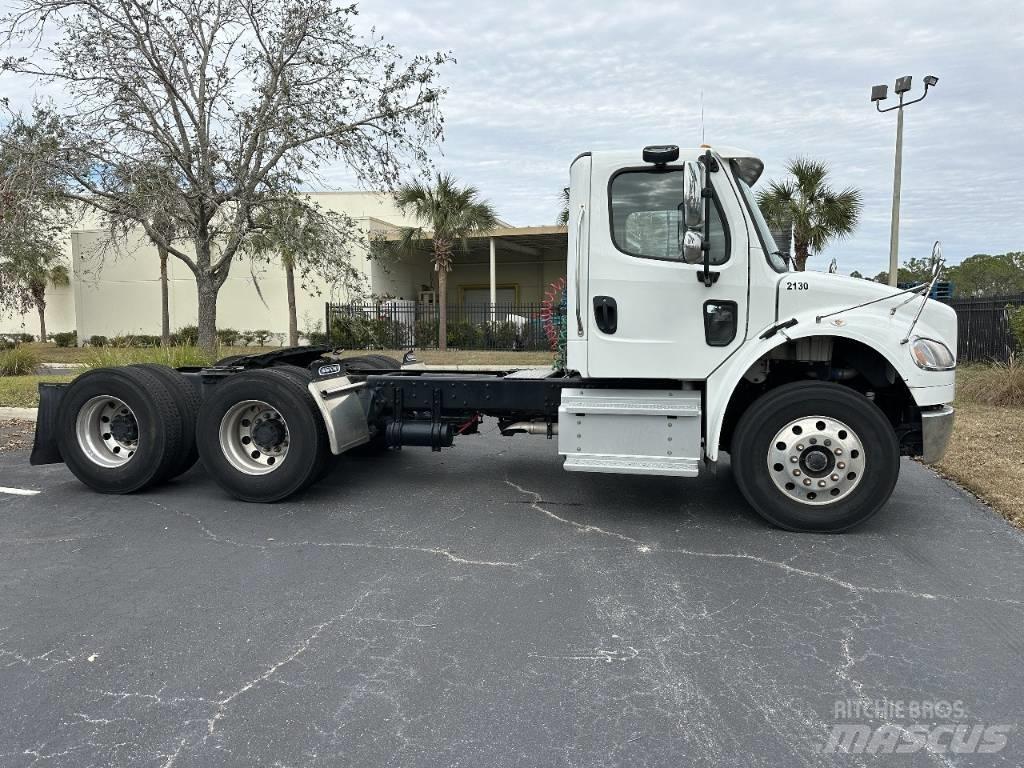 Freightliner M2 İçecek kamyonları