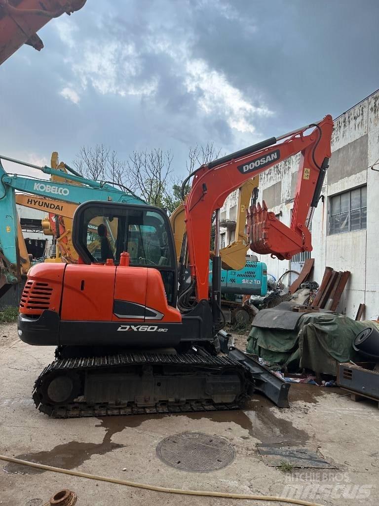 Doosan DX 60 Mini ekskavatörler, 7 tona dek