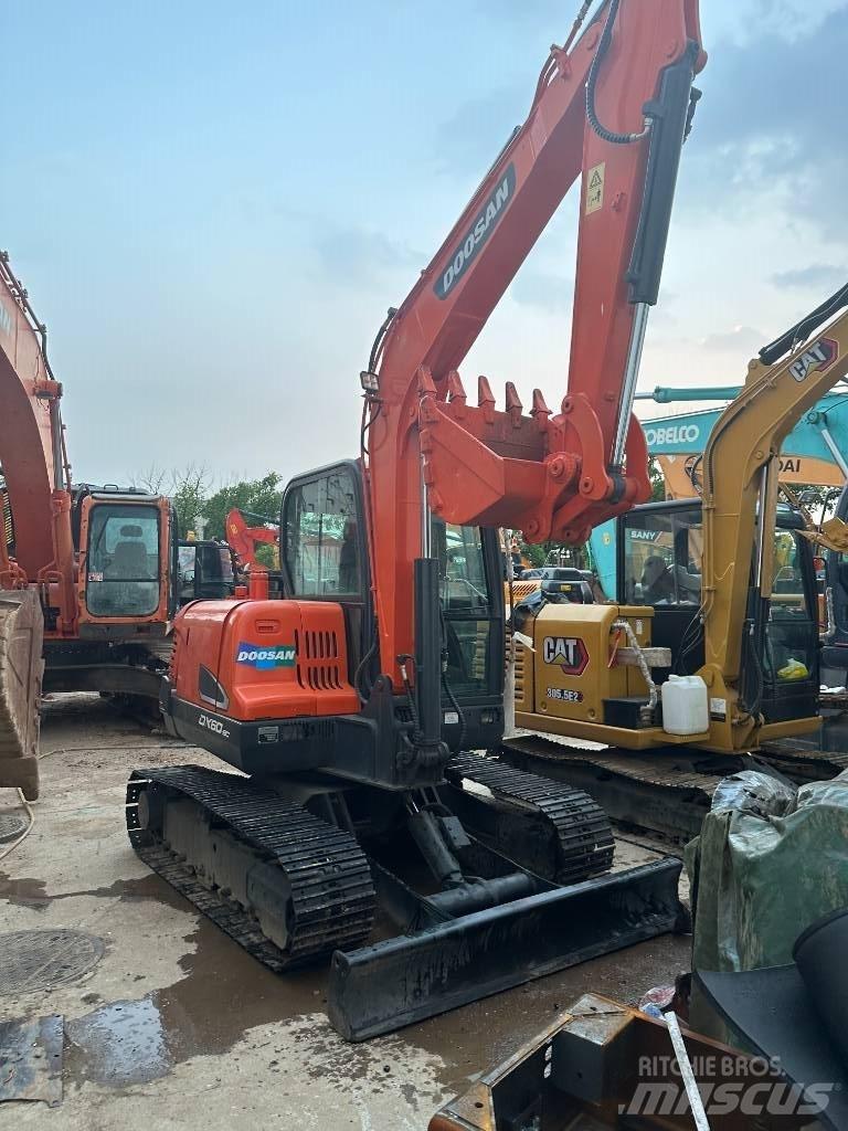 Doosan DX 60 Mini ekskavatörler, 7 tona dek