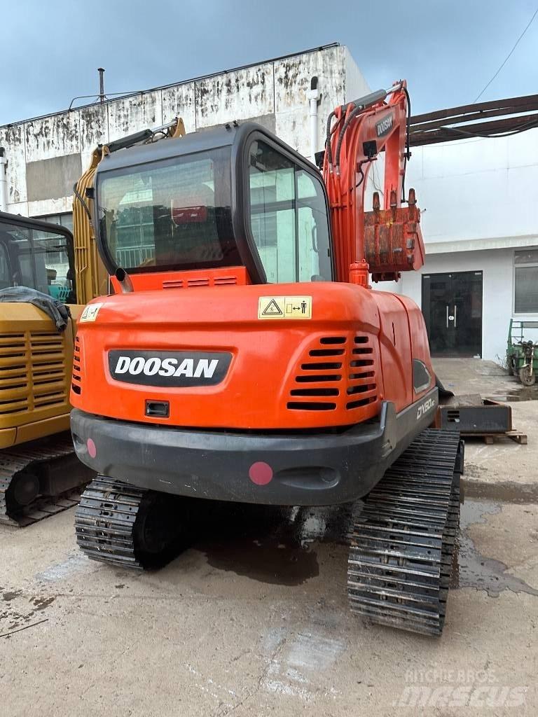 Doosan DX 60 Mini ekskavatörler, 7 tona dek