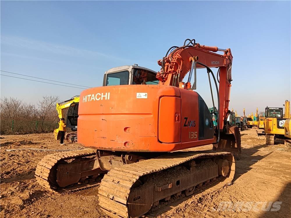 Hitachi ZX135US Paletli ekskavatörler