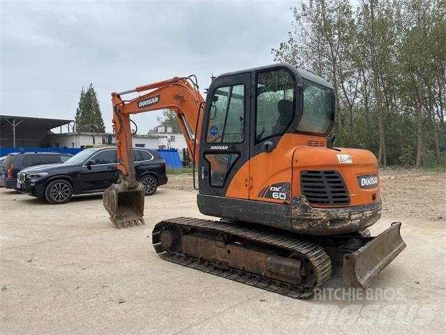 Doosan DX 60 Mini ekskavatörler, 7 tona dek