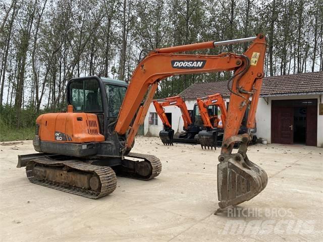 Doosan DX 60 Mini ekskavatörler, 7 tona dek