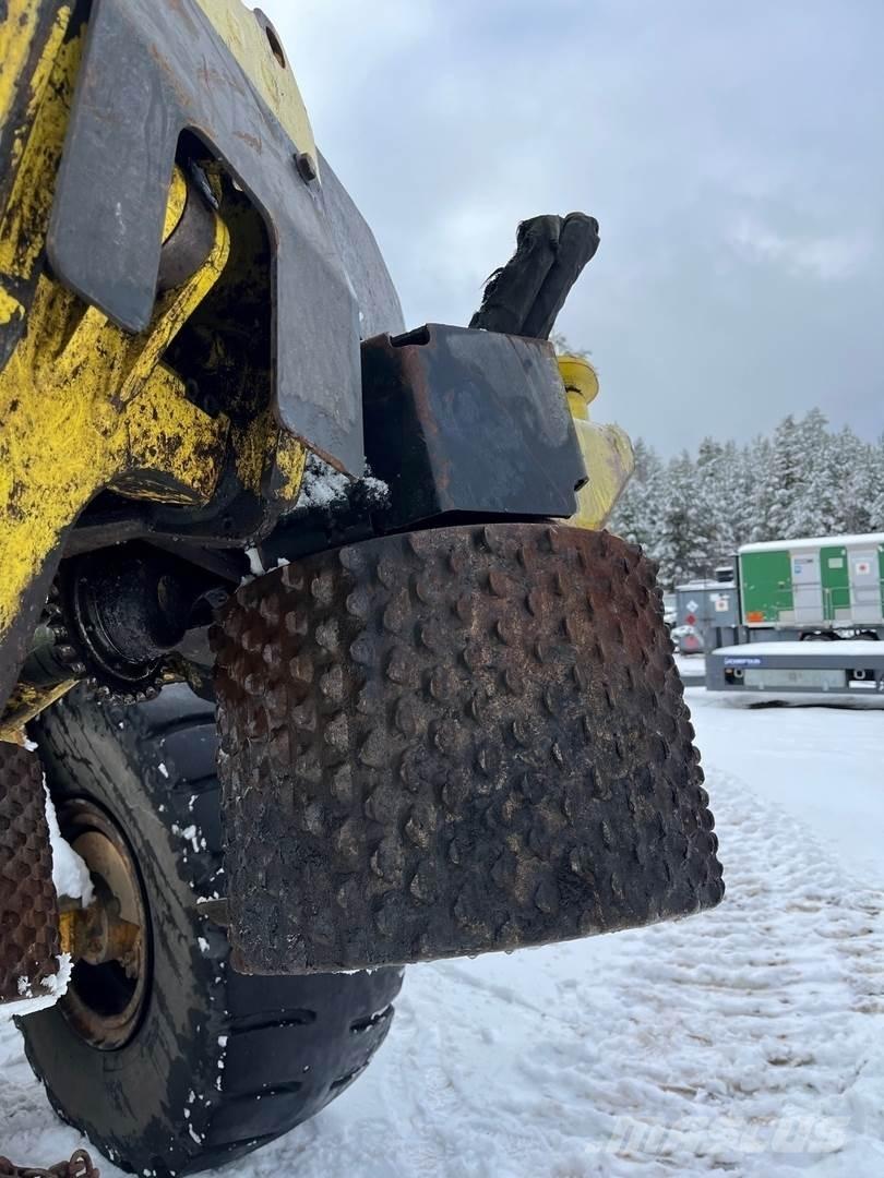 John Deere H270 Agaç kesme robotlari