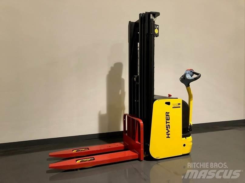 Hyster S1.6AC Yaya kumandali istif makinasi