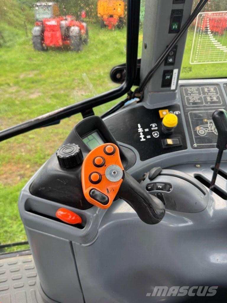 New Holland TM 175 Traktörler