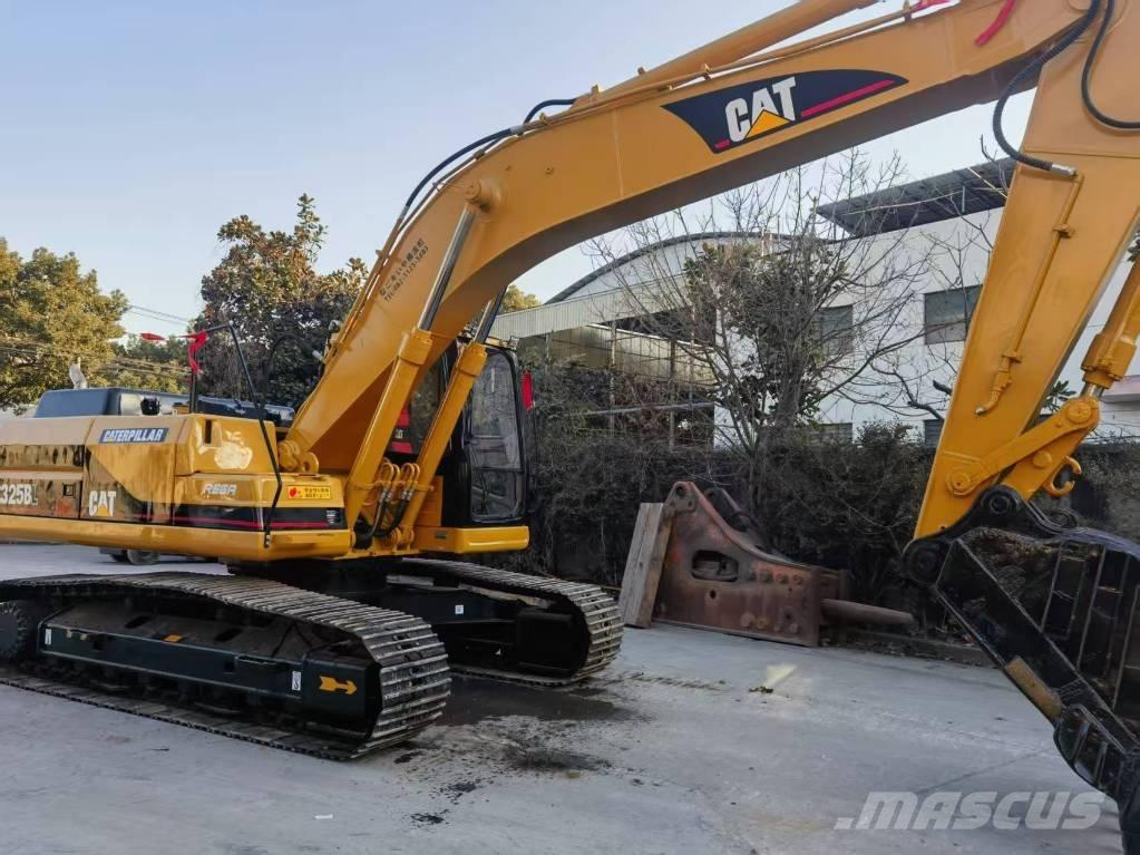 CAT 325 B L Paletli ekskavatörler