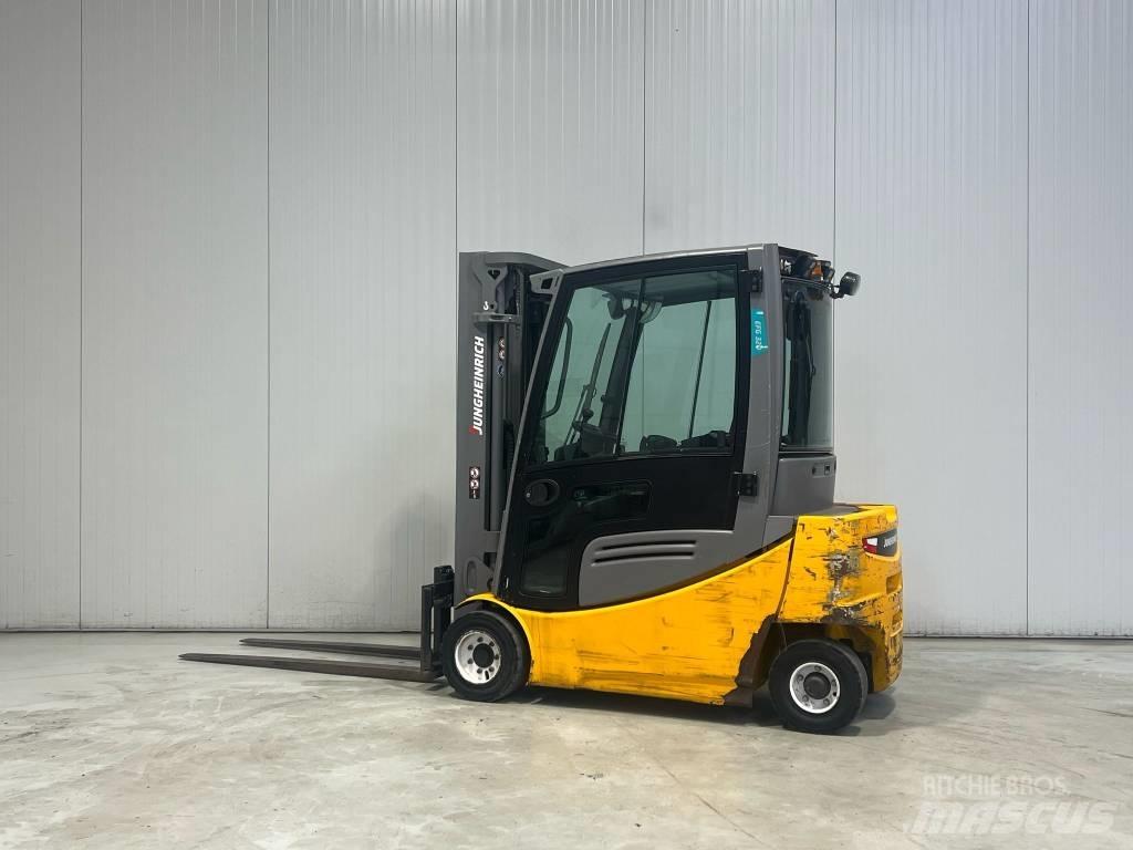 Jungheinrich EFG320 Elektrikli forkliftler
