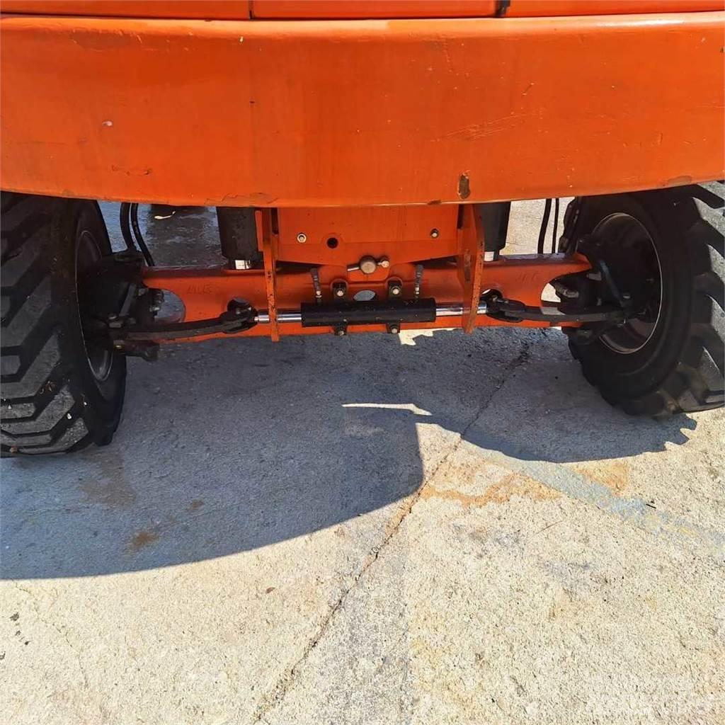 JLG 460SJ Teleskopik personel platformları