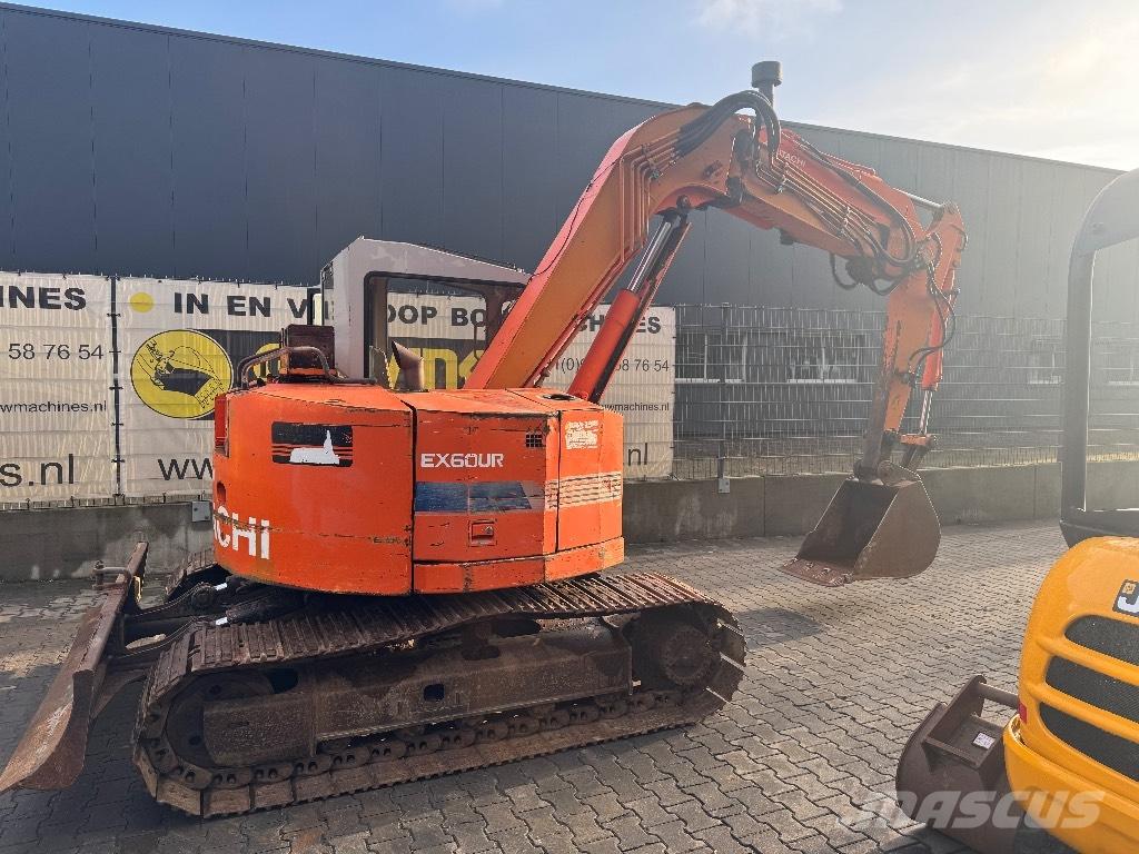 Hitachi EX 60 Mini ekskavatörler, 7 tona dek