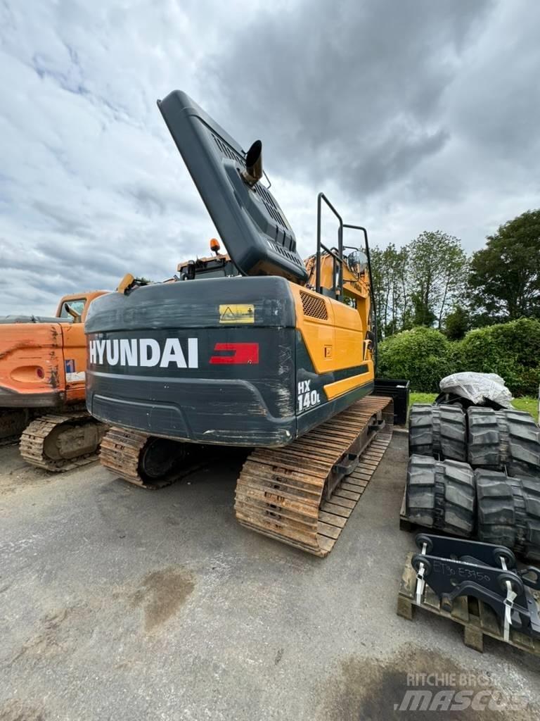 Hyundai HX 140L Paletli ekskavatörler