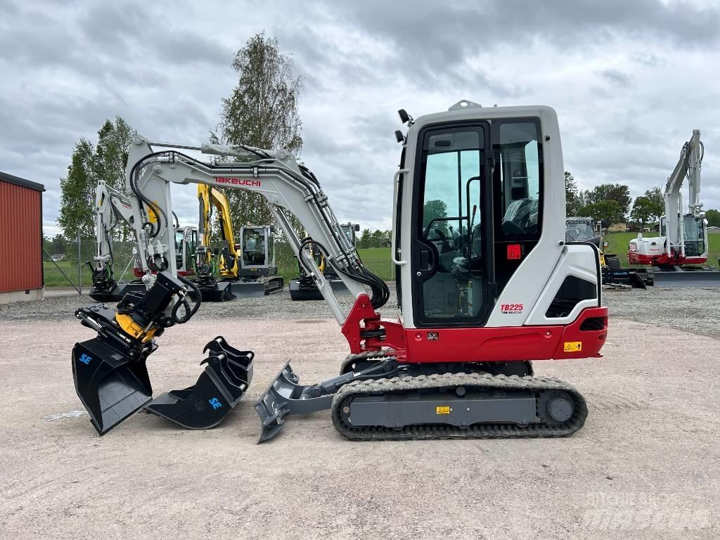 Takeuchi TB225 Mini ekskavatörler, 7 tona dek