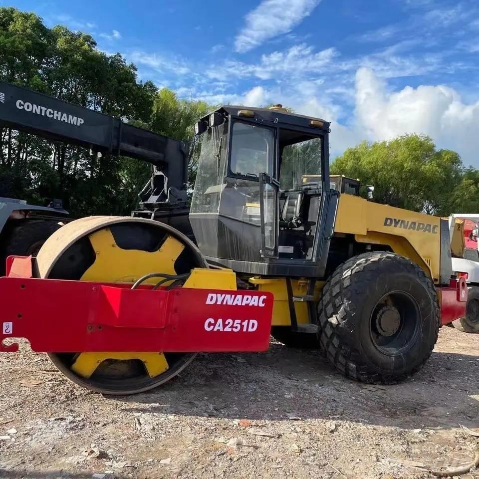 Dynapac CA251D Tek tamburlu silindirler