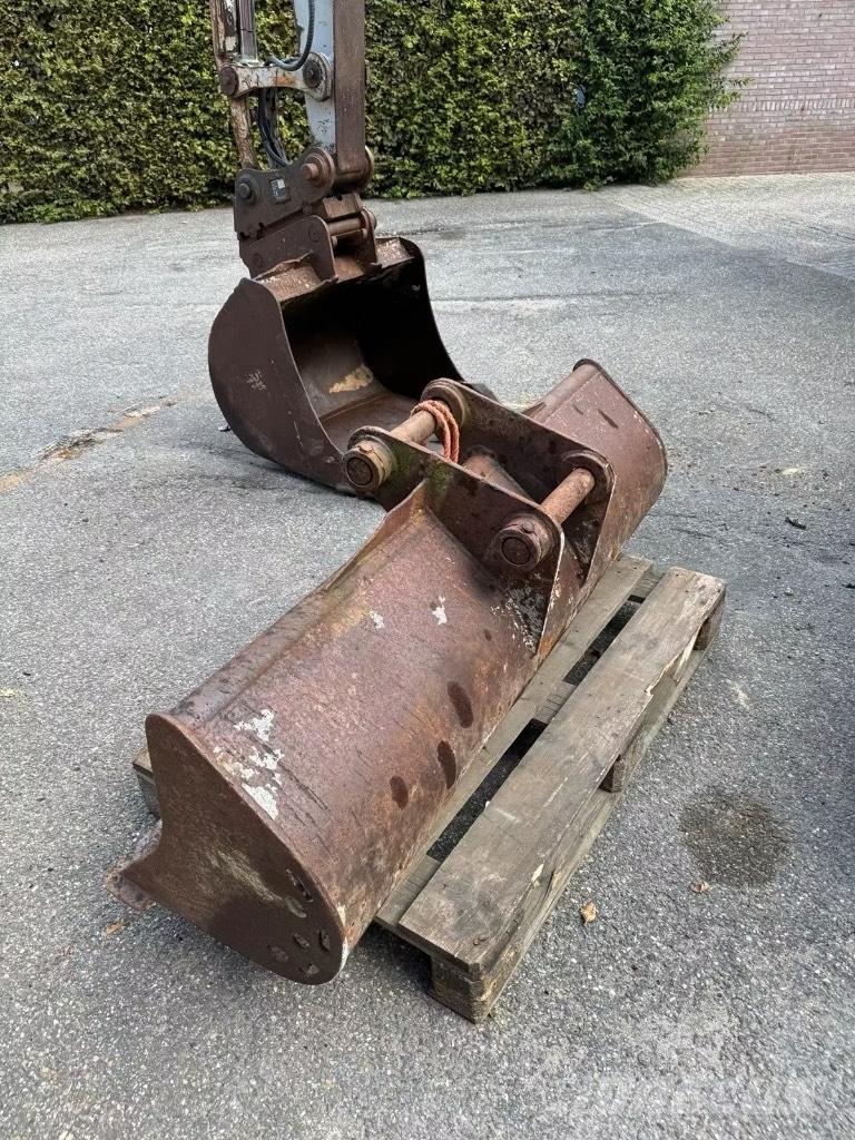 Takeuchi TB 175 Paletli ekskavatörler