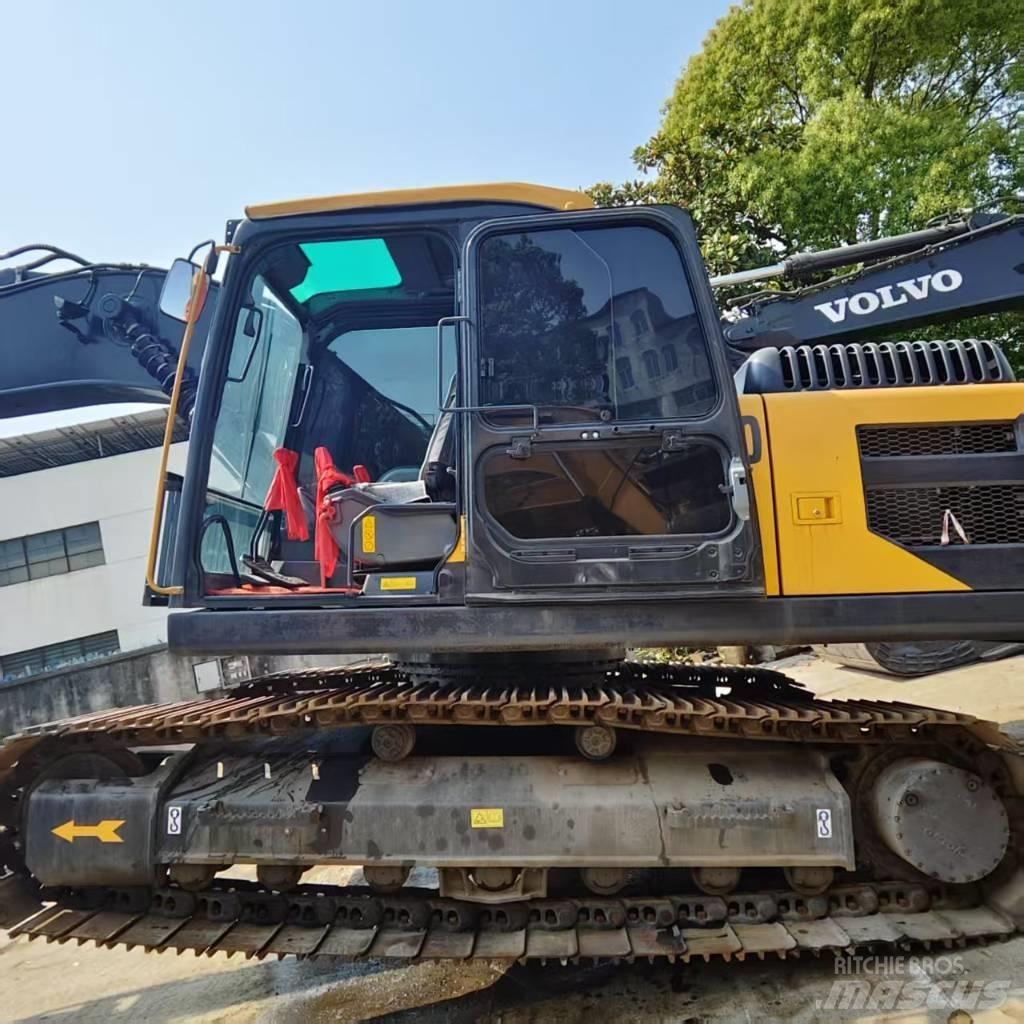 Volvo EC 220 Paletli ekskavatörler