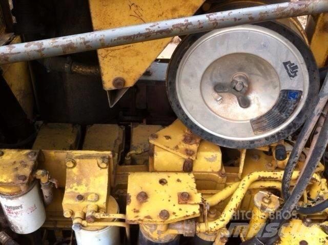 Komatsu d155a-3 Paletli dozerler