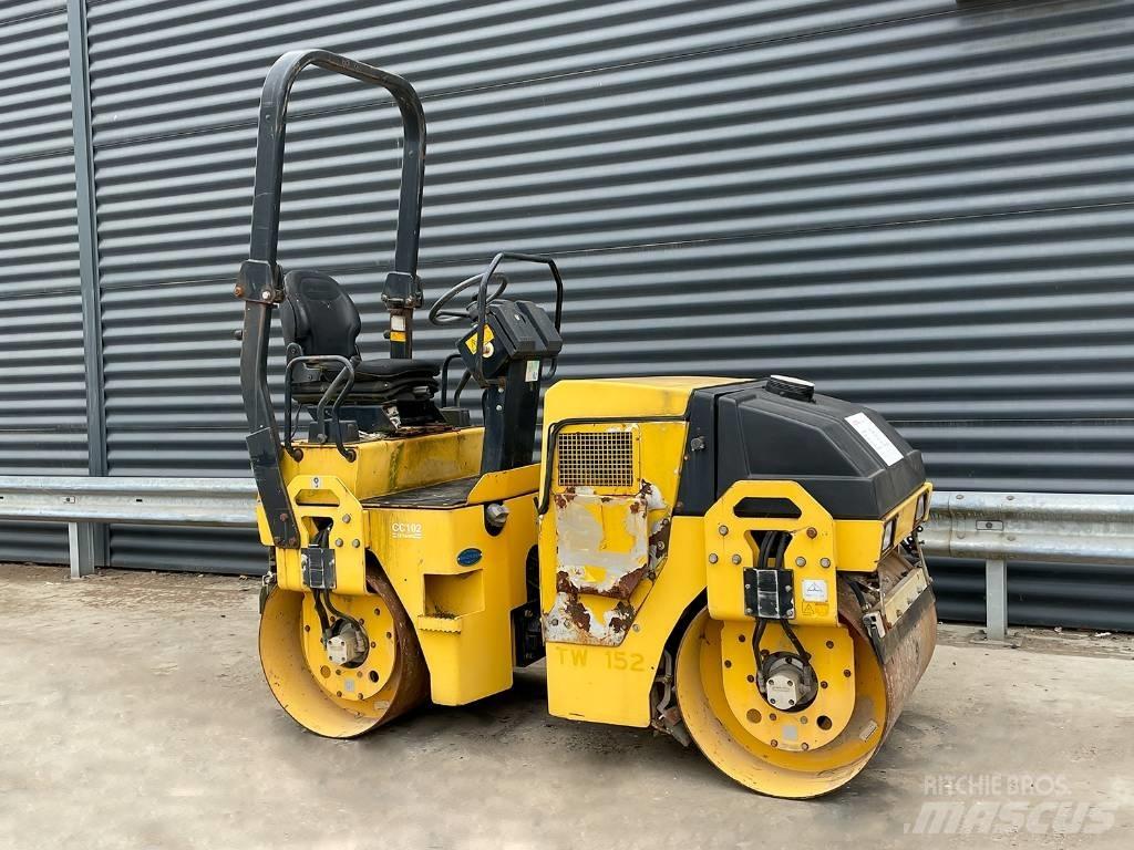 Dynapac CC102 Çift tamburlu silindirler
