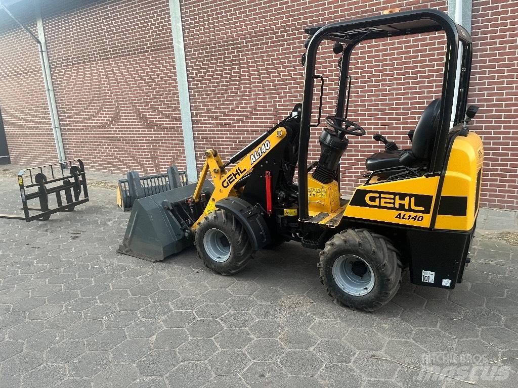 Gehl AL 140 Mini yükleyiciler