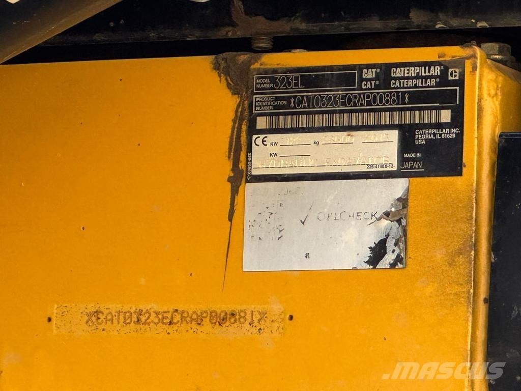 CAT 323EL Paletli ekskavatörler