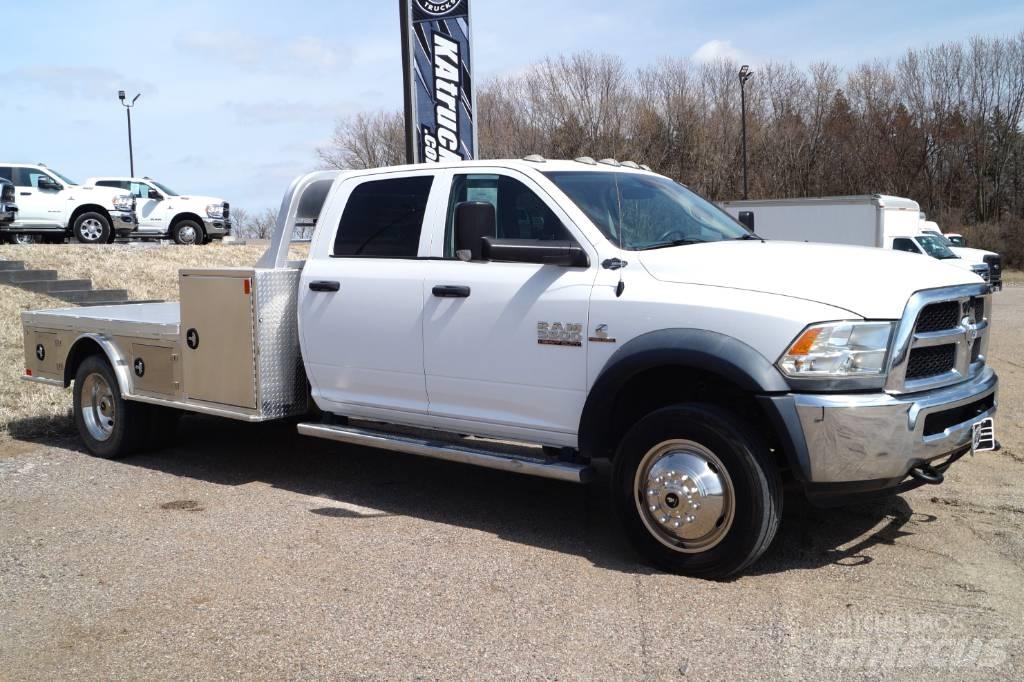 RAM 5500 TRADESMAN Flatbed kamyonlar