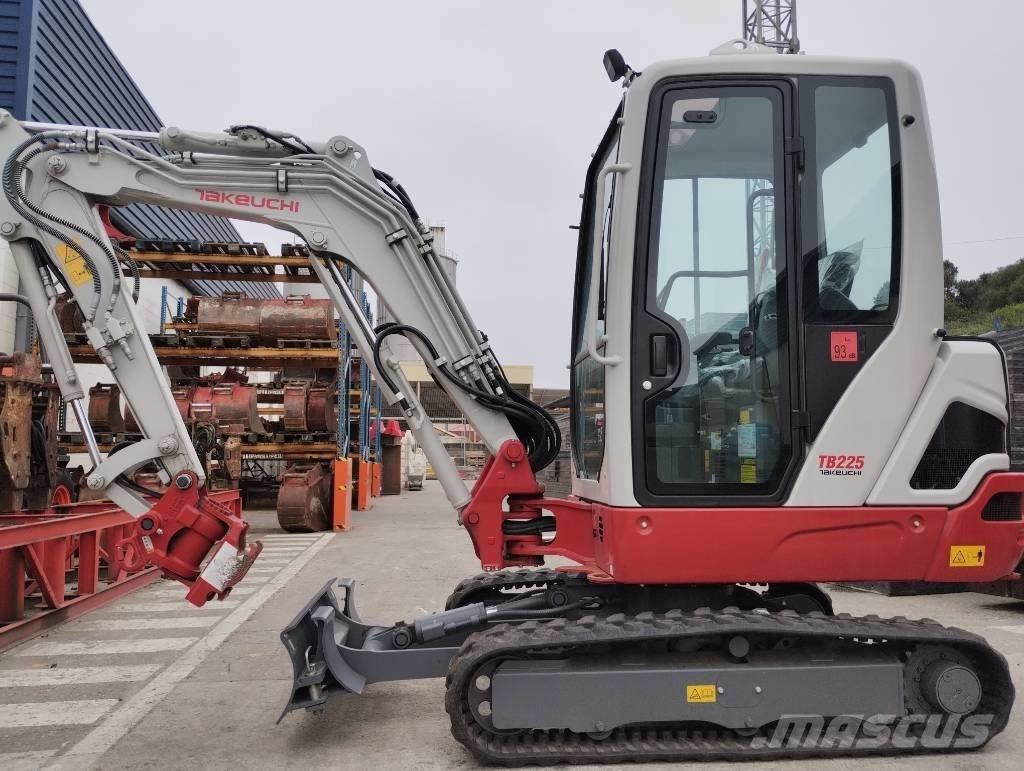 Takeuchi TB 225 Mini ekskavatörler, 7 tona dek