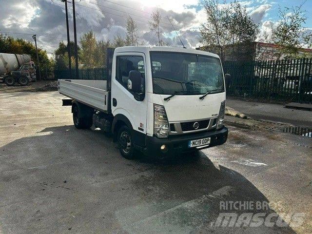 Nissan NT400 Cabstar Pikaplar