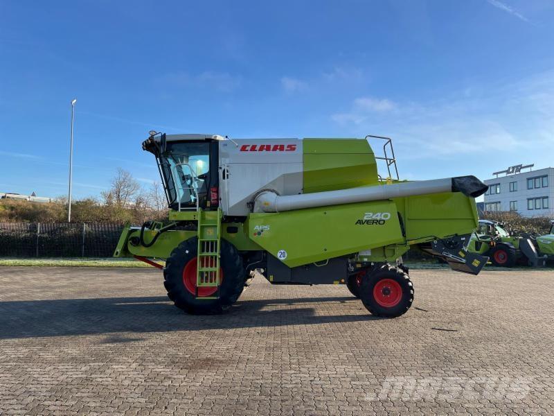 CLAAS AVERO 240 Biçerdöverler