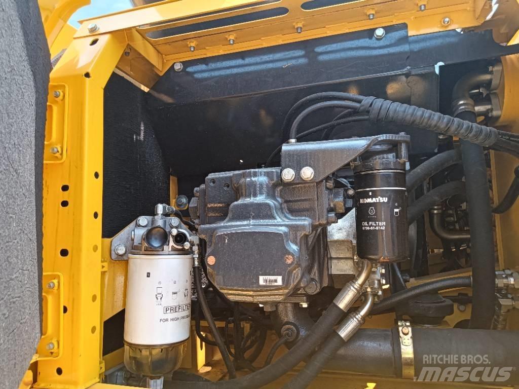 Komatsu PC 240 LC-8 Paletli ekskavatörler